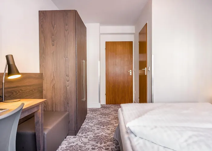 Signature Astoria Hotel
