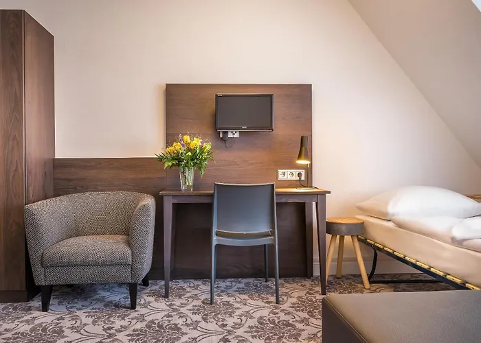 Signature Astoria